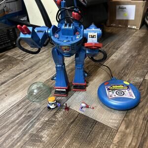 Trendmasters Dexter's Laboratory Walking Robot Cartoon Network Read